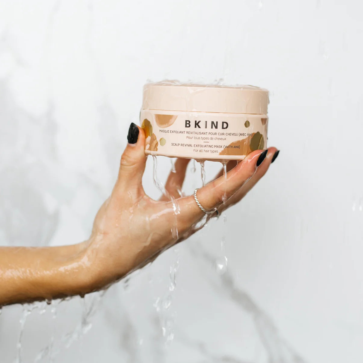 BKIND. masque exfoliant pour cuir chevelu avec AHA 200 ml