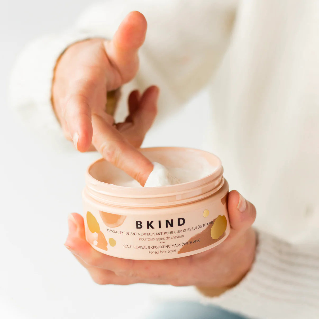 BKIND. masque exfoliant pour cuir chevelu avec AHA 200 ml